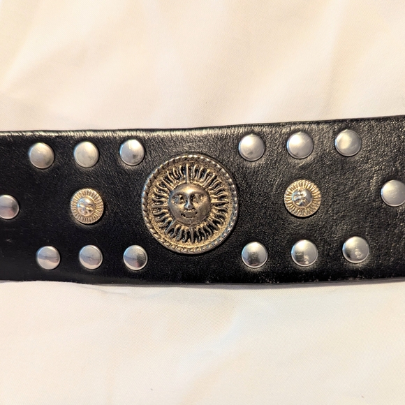 Vintage Unisex Black Studded Leather Sun Medallion Belt - Picture 3 of 11